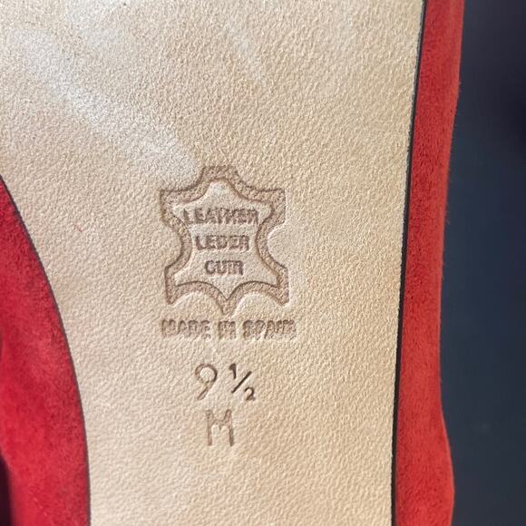 Costa Blanca Size 9.5M Red Suede Peep Toe Button Pumps Women's Heels Vintage - Picture 7 of 8